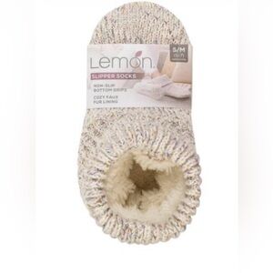 NWT! super soft plush slipper socks, sherpa booties. Women’s size S/M (5-7 shoe)